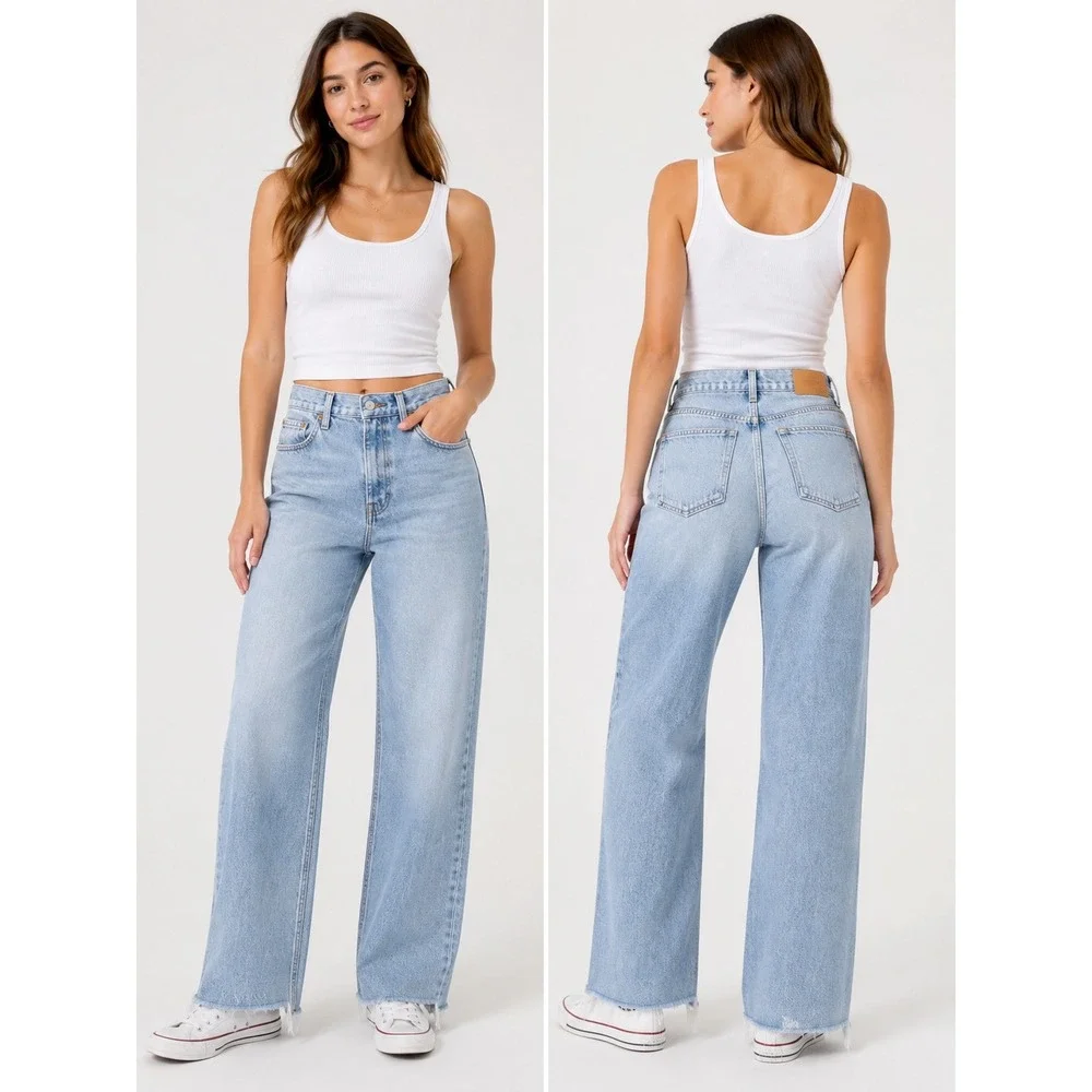 Abercrombie & Fitch 90s Relaxed High Rise Wide Leg Jean Light Wash Raw Hem 29 8S